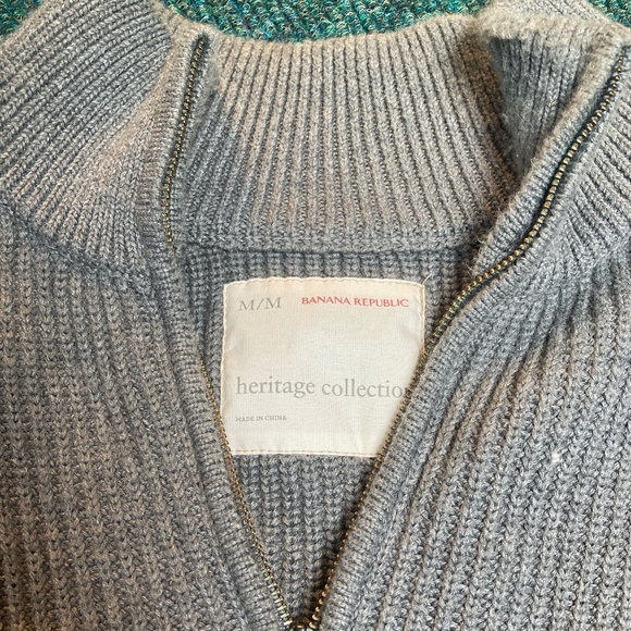 Banana Republic Sweater - Picture 2 of 2